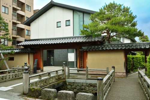 Maeda Tosanokami-ke Shiryokan Museum