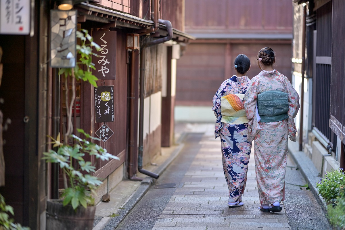 Announcing the launch of our official French-language site