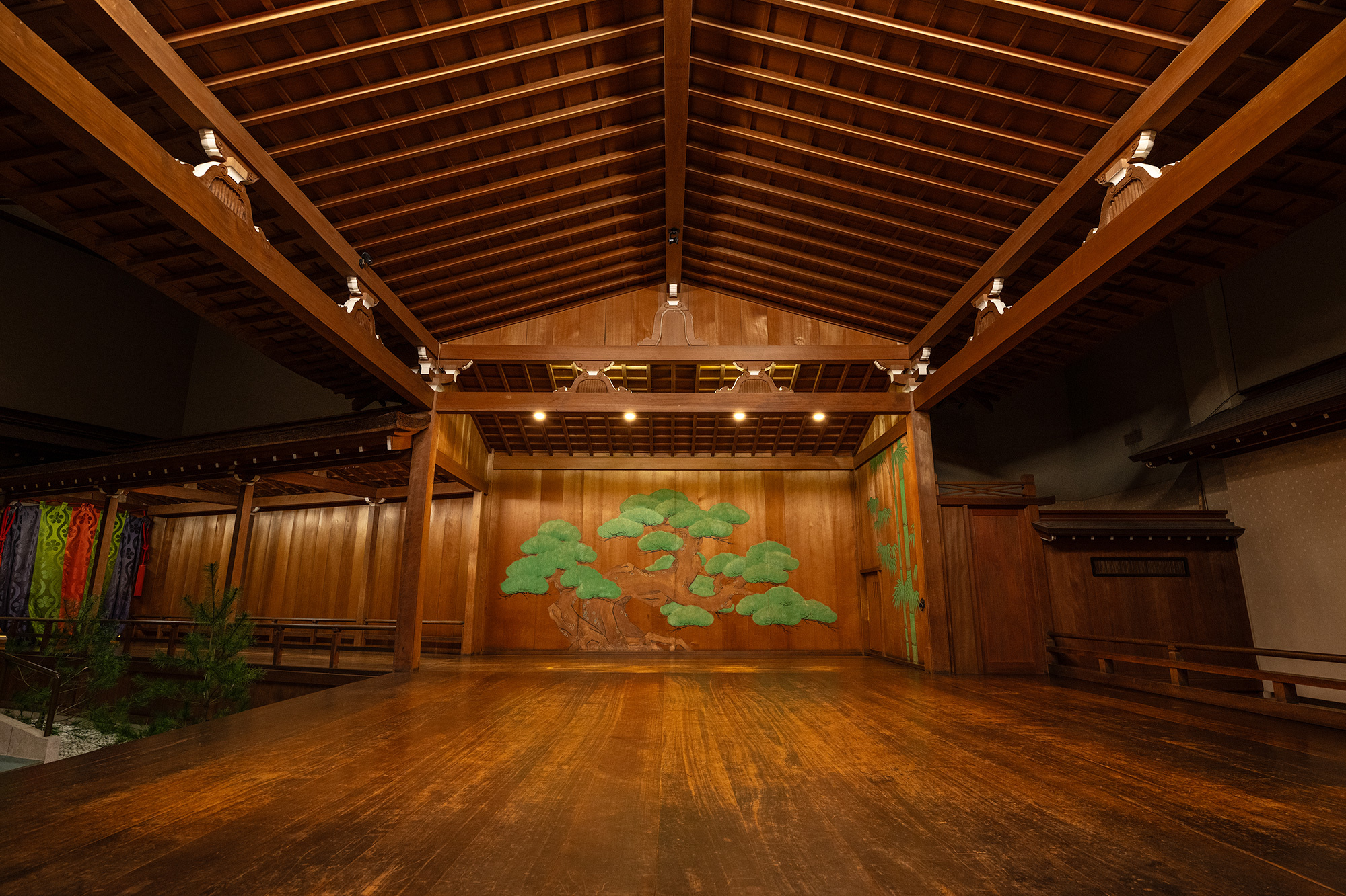 Ishikawa Prefecture has a special experience in store to fascinate and wow! 